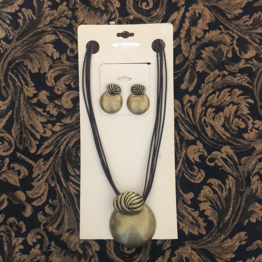 Bronze burnished knot necklace with earrings